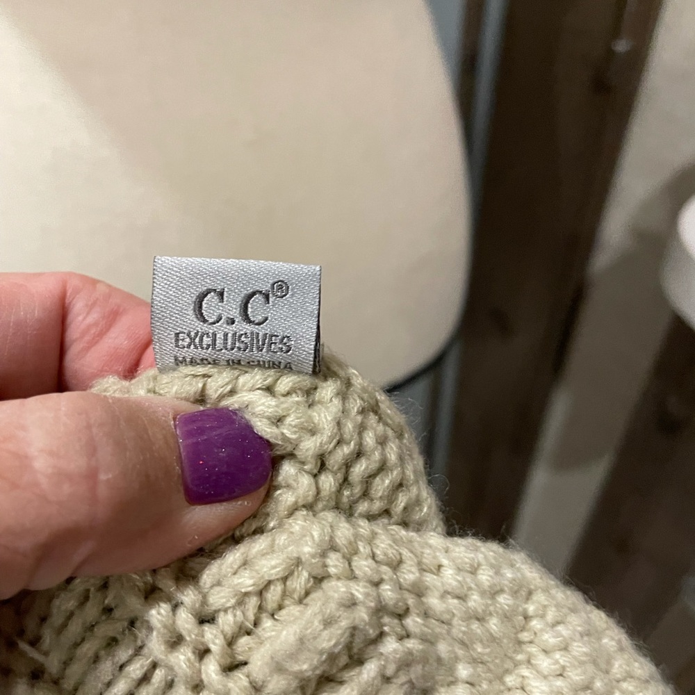CC winter Hat - Picture 2 of 2